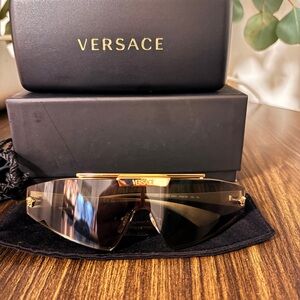 Versace Gold & Black Interchangeable Shield Sunglasses 💯 Authenticity